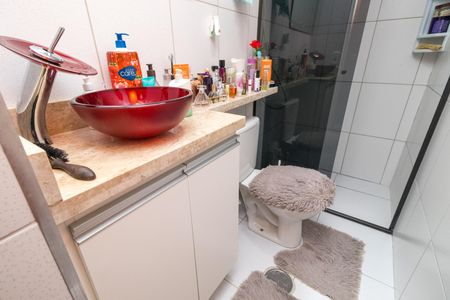 Apartamento à venda com 42m², 2 quartos e 1 vagaBanheiro Social