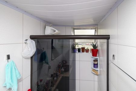 Apartamento à venda com 42m², 2 quartos e 1 vagaBanheiro Social