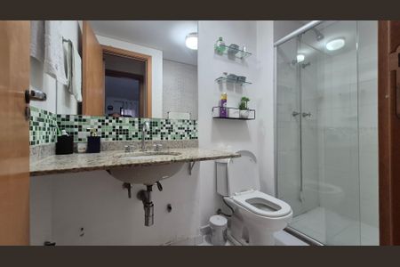 Apartamento para alugar com 144m², 3 quartos e 4 vagasBanheiro da suíte 2