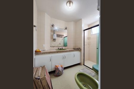 Apartamento à venda com 110m², 2 quartos e 1 vaga Apartamento à venda com 110m², 2 quartos e 1 vagaBanheiro da Suíte