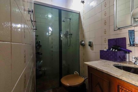 Casa à venda com 150m², 3 quartos e 2 vagasBanheiro da Suíte