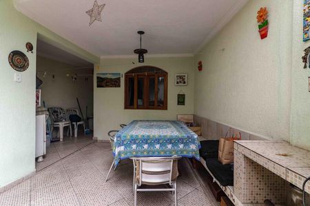Casa à venda com 150m², 3 quartos e 2 vagasChurrasqueira