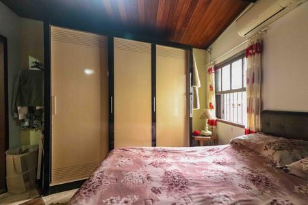 Casa à venda com 150m², 3 quartos e 2 vagasSuíte