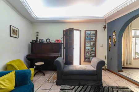 Casa à venda com 150m², 3 quartos e 2 vagasSala