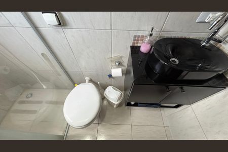 Apartamento à venda com 75m², 2 quartos e 2 vagas Apartamento à venda com 75m², 2 quartos e 2 vagasBanheiro da Suíte