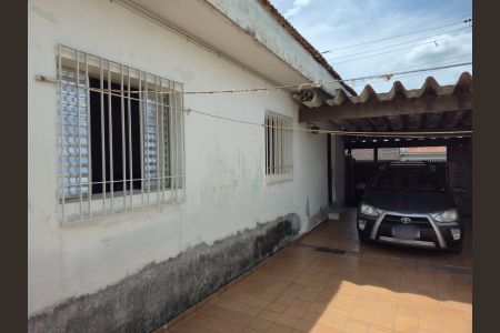 Casa à venda com 255m², 5 quartos e 5 vagasQuintal e Garagem 