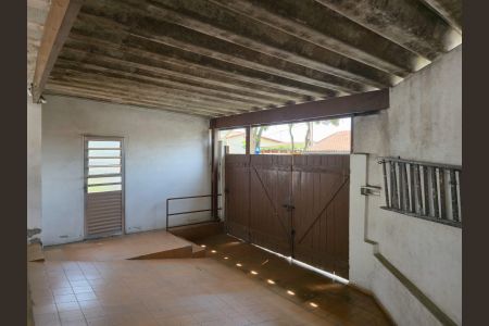 Casa à venda com 255m², 5 quartos e 5 vagasQuintal e Garagem 