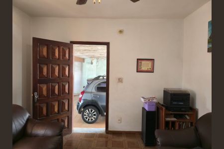 Casa à venda com 255m², 5 quartos e 5 vagasCasa 01 / Sala 