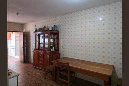 Casa à venda com 255m², 5 quartos e 5 vagasCasa 01 / Cozinha 