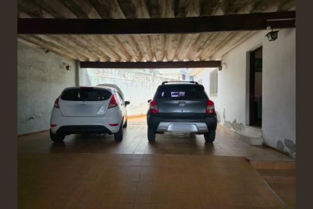 Casa à venda com 255m², 5 quartos e 5 vagasQuintal e Garagem 