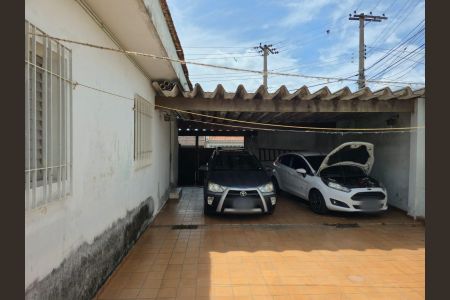 Casa à venda com 255m², 5 quartos e 5 vagasQuintal e Garagem 
