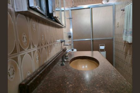 Casa à venda com 255m², 5 quartos e 5 vagasCasa 01 / Banheiro Social 