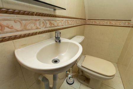 Casa de condomínio para alugar com 160m², 3 quartos e 2 vagasLavabo