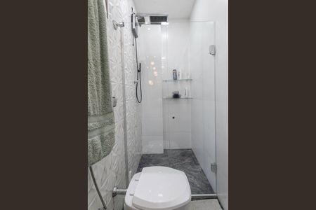 Apartamento à venda com 122m², 3 quartos e 2 vagasBanheiro da Suíte