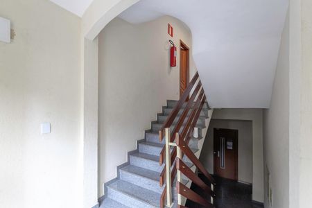 Apartamento à venda com 122m², 3 quartos e 2 vagasEscada