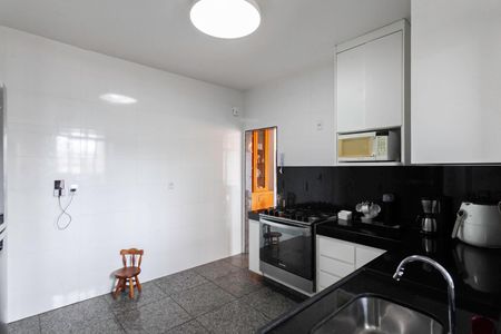 Apartamento à venda com 122m², 3 quartos e 2 vagasCozinha