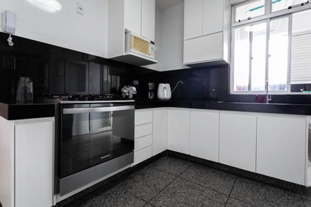 Apartamento à venda com 122m², 3 quartos e 2 vagasCozinha