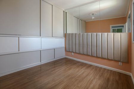 Apartamento para alugar com 70m², 2 quartos e 2 vagas Apartamento para alugar com 70m², 2 quartos e 2 vagasSuíte