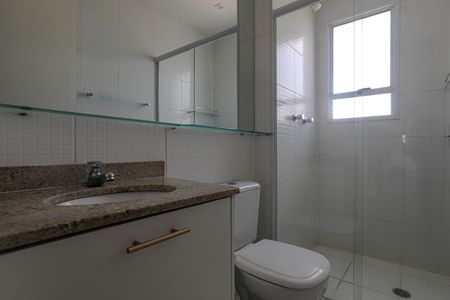 Apartamento para alugar com 70m², 2 quartos e 2 vagas Apartamento para alugar com 70m², 2 quartos e 2 vagasBanheiro da Suíte