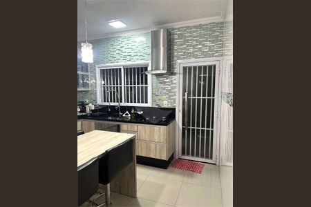 Casa à venda com 3 quartos, 140m² em Jardim Colorado, São Paulo