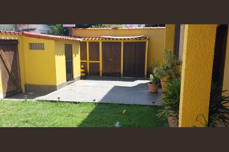 Casa para alugar com 200m², 3 quartos e 1 vaga Casa para alugar com 200m², 3 quartos e 1 vagaÁrea externa