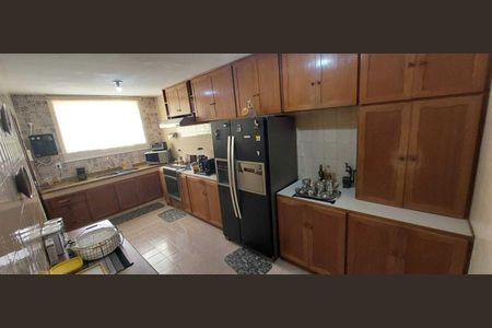 Cozinha de casa para alugar com 3 quartos, 200m² em Taquara, Rio de Janeiro