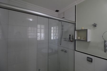 Casa para alugar com 990m², 6 quartos e 8 vagasBanheiro da Suíte 1