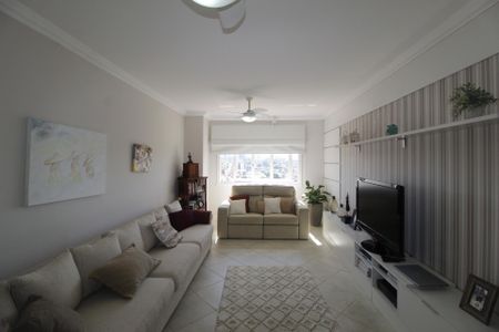 Sala 2 de casa para alugar com 6 quartos, 990m² em Vila Jardim, Porto Alegre