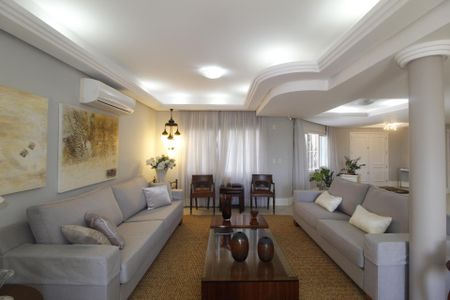 Sala de casa para alugar com 6 quartos, 990m² em Vila Jardim, Porto Alegre