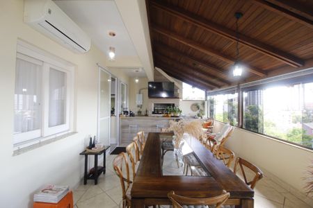 Casa para alugar com 990m², 6 quartos e 8 vagasVaranda gourmet