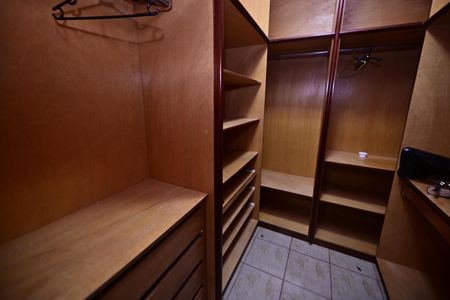 Casa para alugar com 515m², 4 quartos e 7 vagasSuíte 4