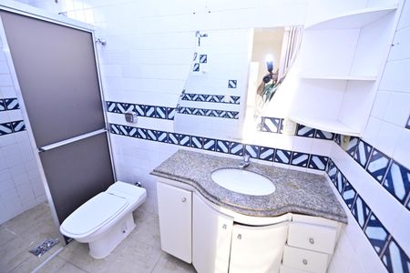 Casa para alugar com 515m², 4 quartos e 7 vagasBanheiro da Suíte 1