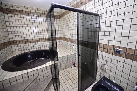 Casa para alugar com 515m², 4 quartos e 7 vagasBanheiro da Suíte 4