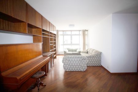 Apartamento para alugar com 105m², 3 quartos e 1 vagaSala