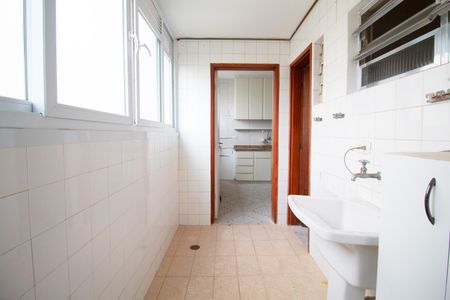 Apartamento para alugar com 105m², 3 quartos e 1 vagaÁrea de Serviço