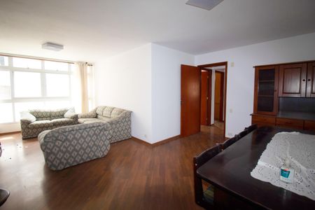 Apartamento para alugar com 105m², 3 quartos e 1 vagaSala