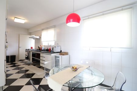 Apartamento para alugar com 223m², 3 quartos e 4 vagasCozinha