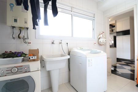 Apartamento para alugar com 223m², 3 quartos e 4 vagasÁrea de Serviço