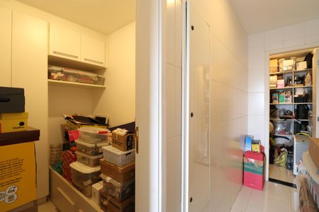 Apartamento para alugar com 223m², 3 quartos e 4 vagasQuarto de Serviço