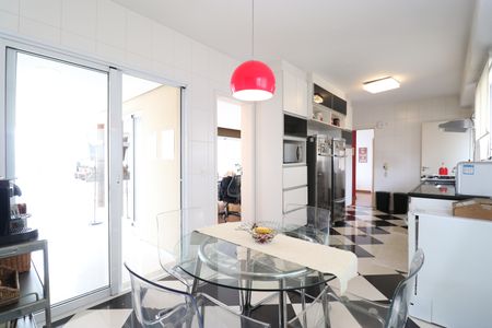 Apartamento para alugar com 223m², 3 quartos e 4 vagasCozinha