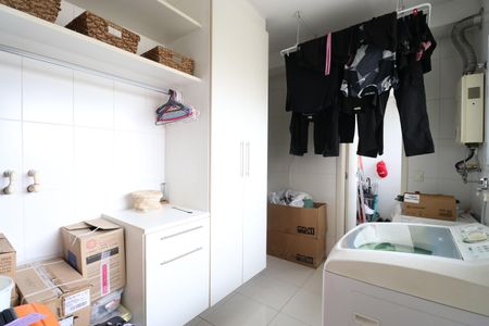 Apartamento para alugar com 223m², 3 quartos e 4 vagasÁrea de Serviço