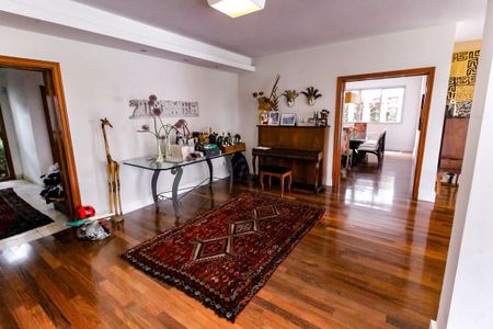 Casa à venda com 500m², 4 quartos e 7 vagas Casa à venda com 500m², 4 quartos e 7 vagasSala 3