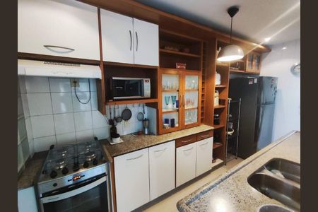 Apartamento à venda com 107m², 2 quartos e sem vaga