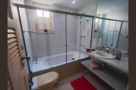 Apartamento à venda com 107m², 2 quartos e sem vaga