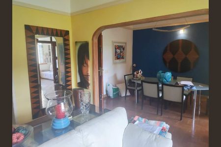 Apartamento à venda com 107m², 2 quartos e sem vaga