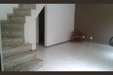 Casa à venda com 3 quartos, 130m² em Jacarepaguá, Rio de Janeiro