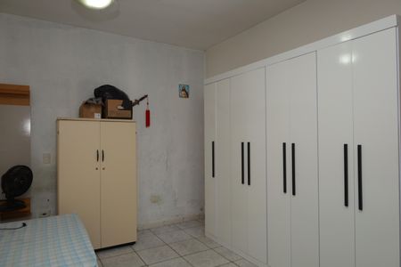 Casa à venda com 170m², 4 quartos e 4 vagasQuarto 4 - Suíte