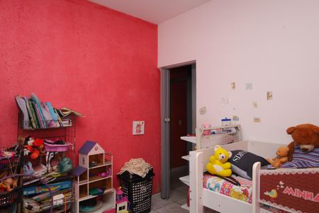 Casa à venda com 170m², 4 quartos e 4 vagasQuarto 2