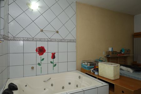 Casa à venda com 170m², 4 quartos e 4 vagasBanheiro 1 - Suíte