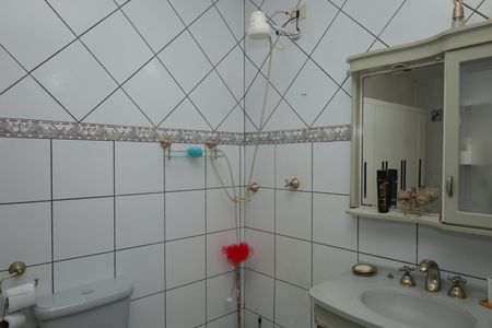 Casa à venda com 170m², 4 quartos e 4 vagasBanheiro 1 - Suíte